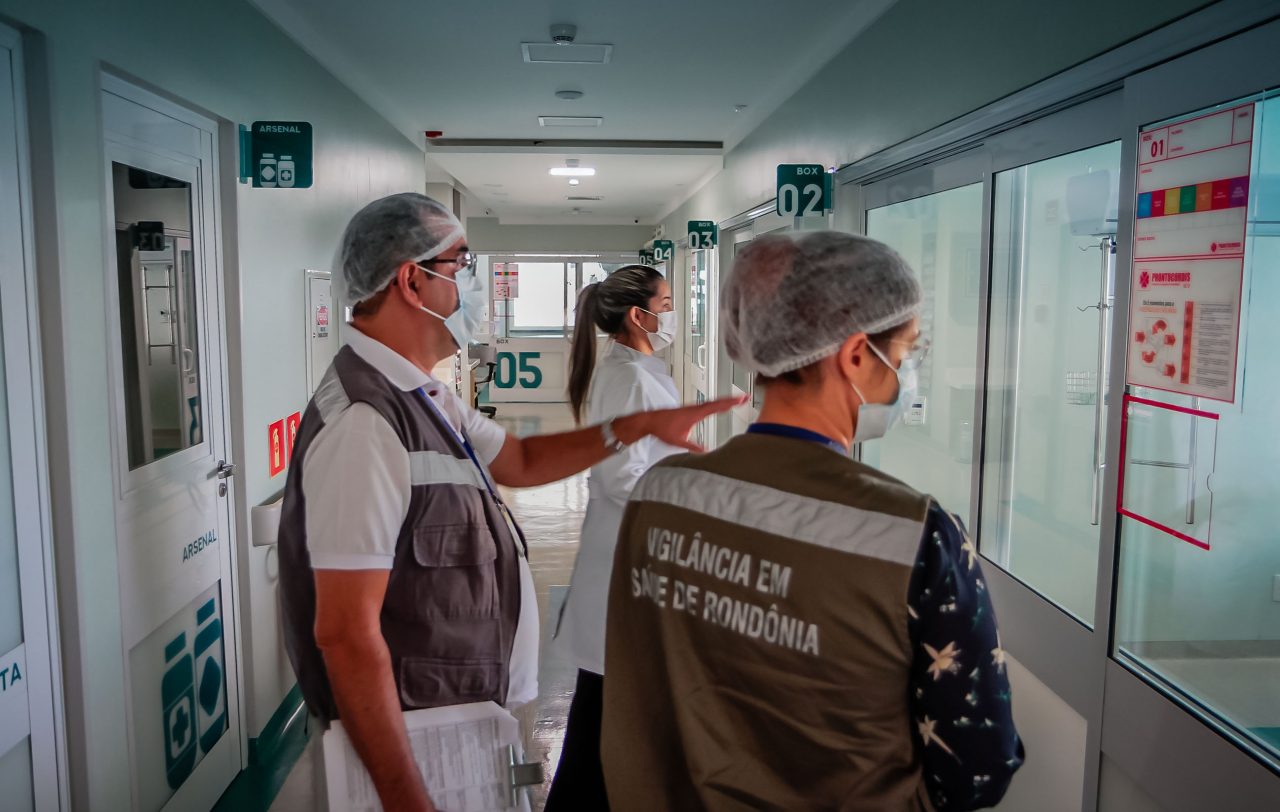 COVID Profissionais da Vigilância Sanitária compartilham ações e desafios no combate