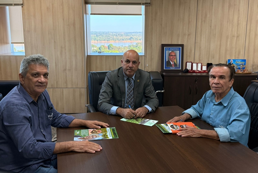 ISMAEL CRISPIN: Deputado recebe pesquisadores para tratar da modernização do cultivo da mandioca