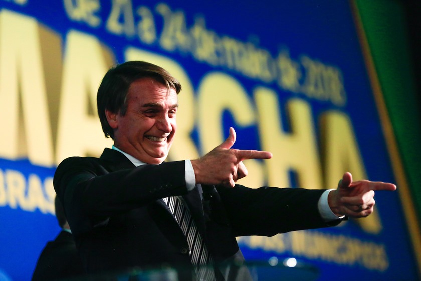 DECRETO: Bolsonaro sobre posse de armas: “Povo decidiu comprar armas e munição”