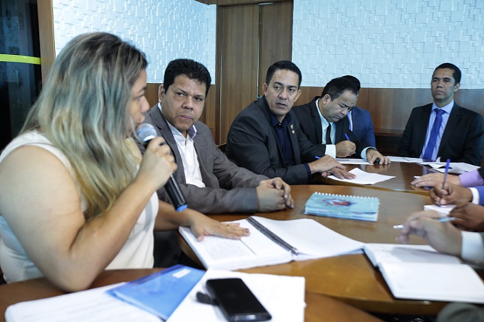 REALINHAMENTO SALARIAL: Jair Montes participa de rodada de negociações entre agentes e Governo