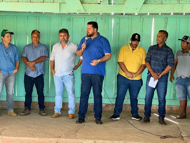 INVESTIMENTOS: Jean Oliveira entrega recursos agrícolas para comunidade em Santa Luzia D’Oeste