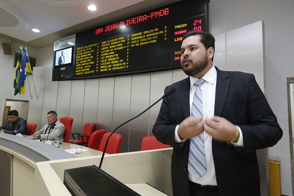 Jean Oliveira lamenta o falecimento do militar vítima de acidente na BR 364