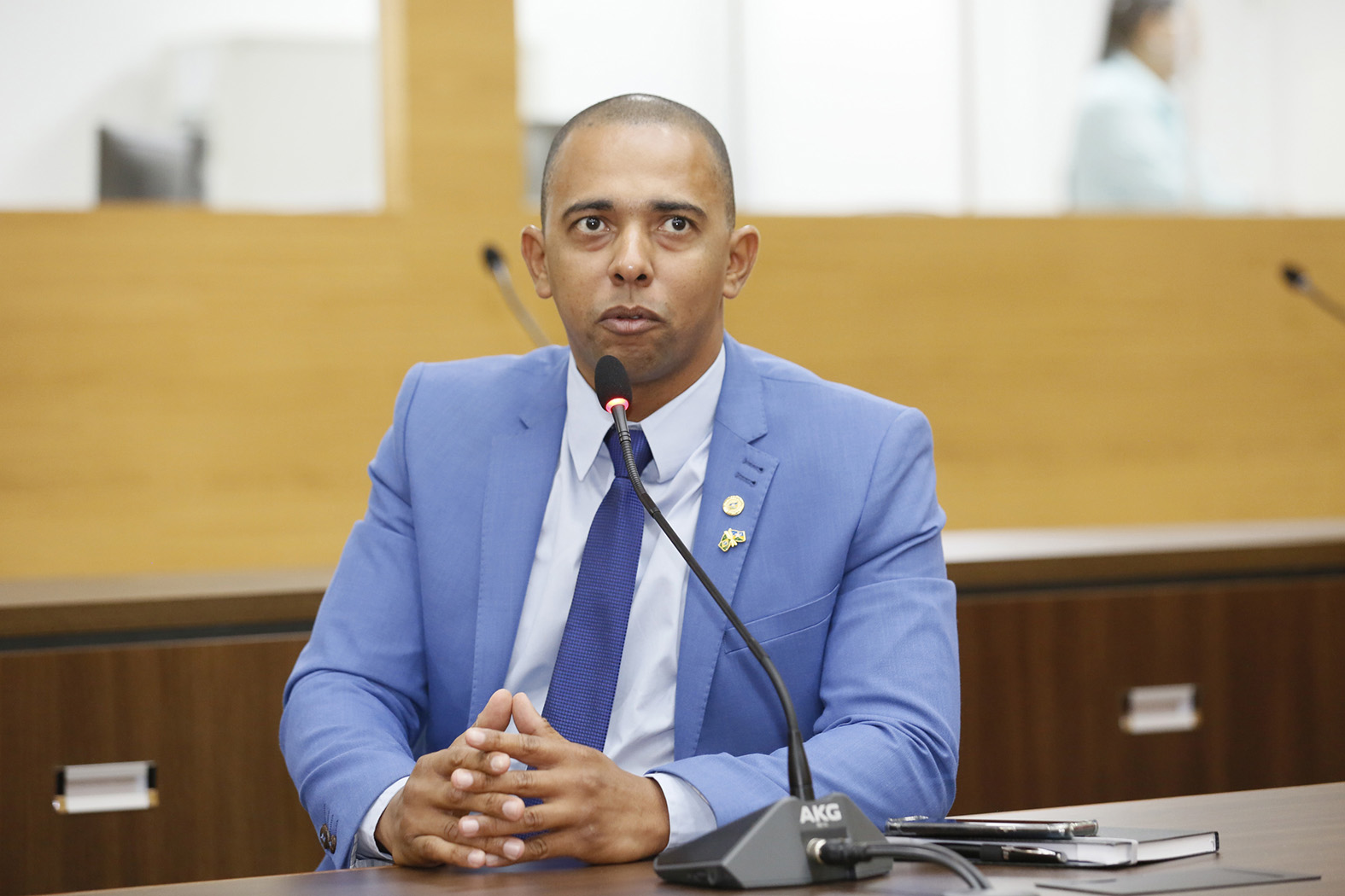 DEPUTADO ESTADUAL: Jhony Paixão informa prefeitura da liberação da verba para UTI Móvel