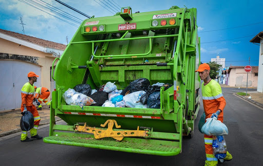 MAIS CARO: Prefeitura de Jaru muda empresa de coleta de lixo e paga mais pelo serviço