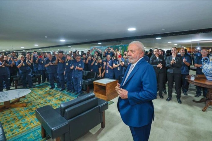 LIMPA: Lula dispensa mais militares que ocupavam cargos na presidência