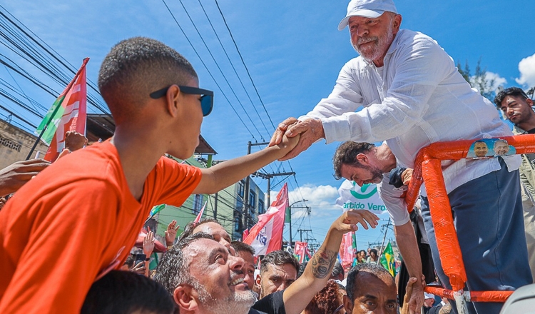 DE VOLTA: Lula (PT) vence Bolsonaro e volta a ser presidente do Brasil neste domingo (30)