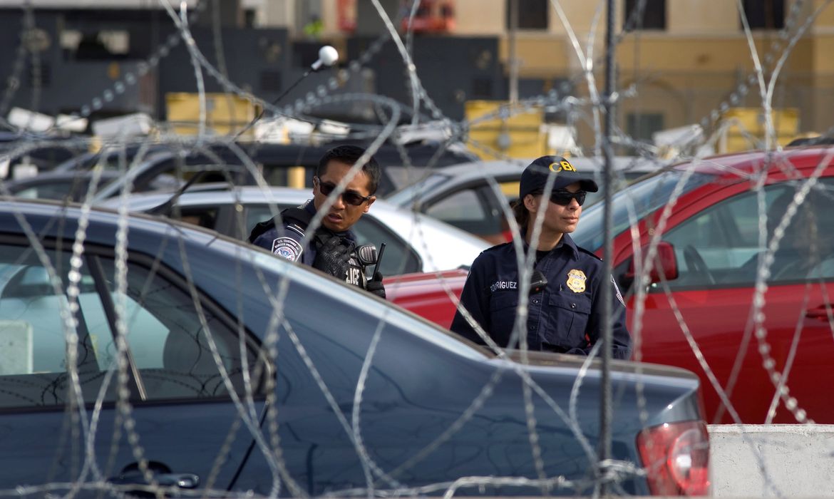 DEPORTAÇÃO: EUA prendem 210 mil migrantes na fronteira com o México em março