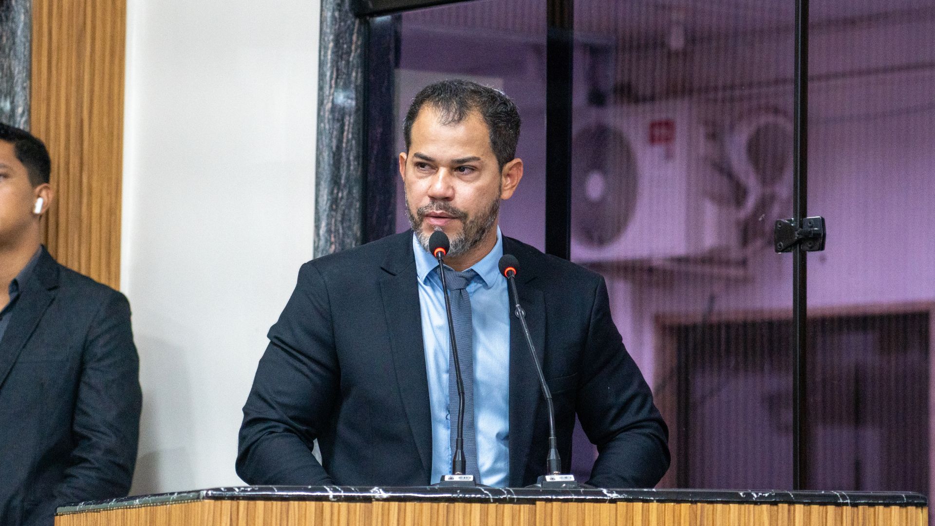 RUA TOMADA PELA POEIRA E LAMA: Vereador Nilton Souza cobra inclusão da Reco Reco no Tchau Poeira