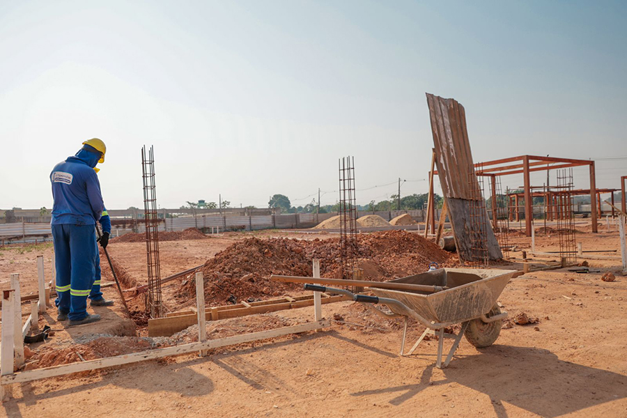 OBRAS: Construção da praça Flamboyant vai beneficiar comunidade do Cascalheira