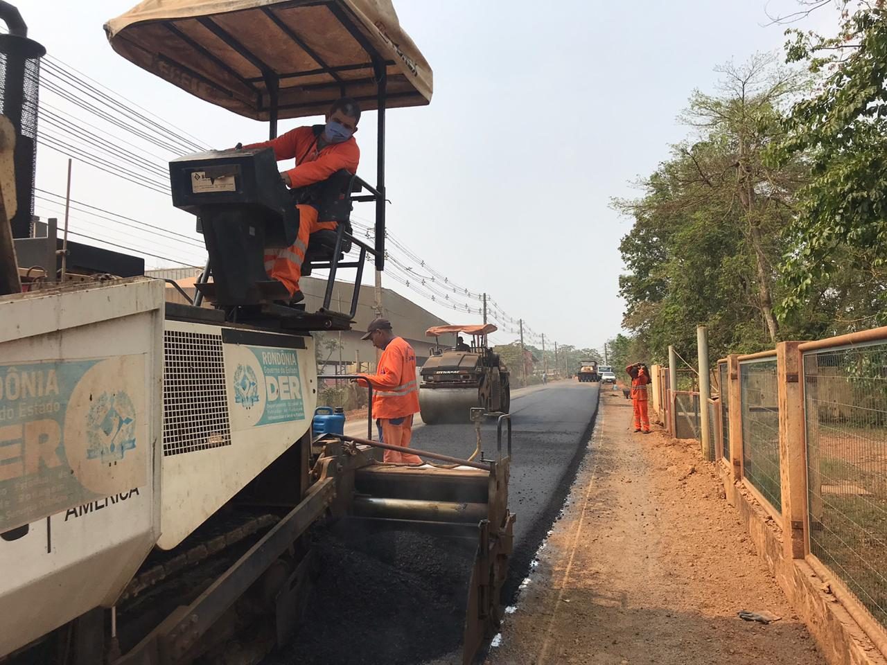 PAVIMENTAÇÃO: Governo conclui asfaltamento do primeiro quilômetro da estrada do Belmont