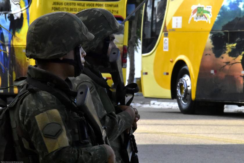 BENEFICIADOS: Texto da reforma dobra valor de ajuda de custo a militares inativos