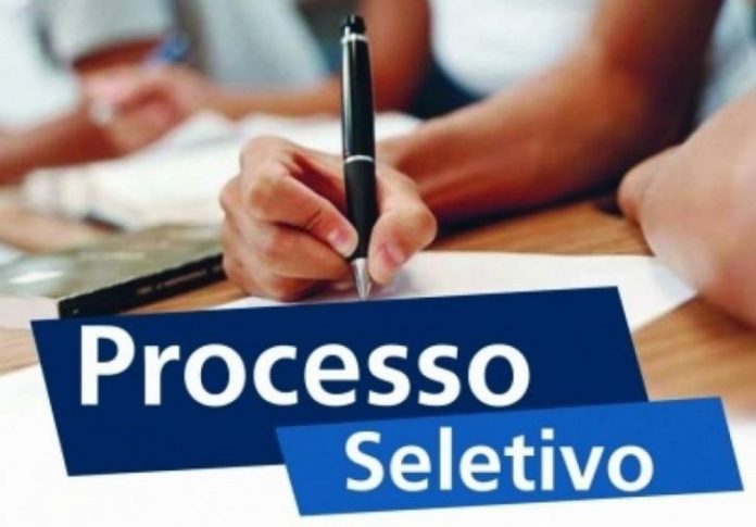 Prefeitura abre processo seletivo para cargos com salários de até R$ 2,7 mil