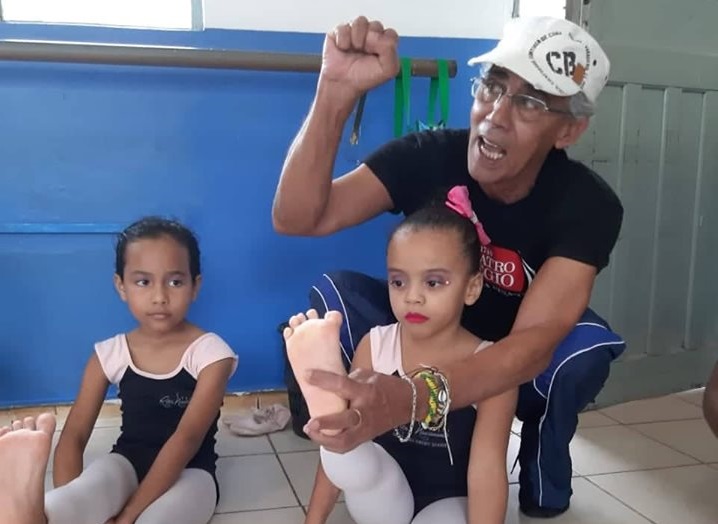 DANÇA:Professor de balé cubano ministra curso em Porto Velho