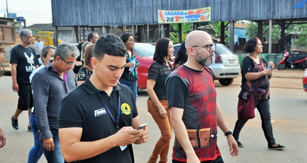 REIVINDICAÇÕES:  Aleks Palitot participa de movimento contra terceirização da saúde