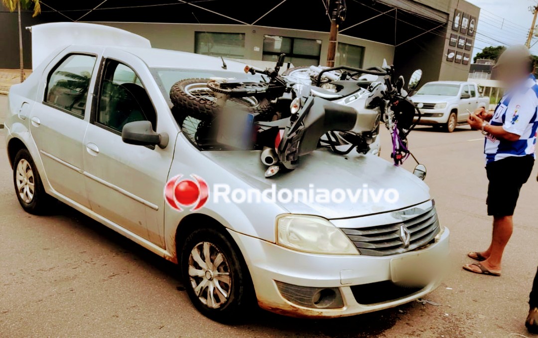 NO CAPÔ: Motocicleta vai parar em cima de carro após grave acidente na 7 de Setembro 