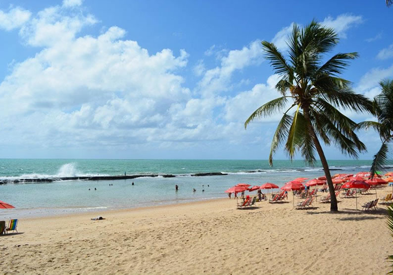 PRAIA E SOL: Buscas pelo Nordeste dobram na primeira semana de maio