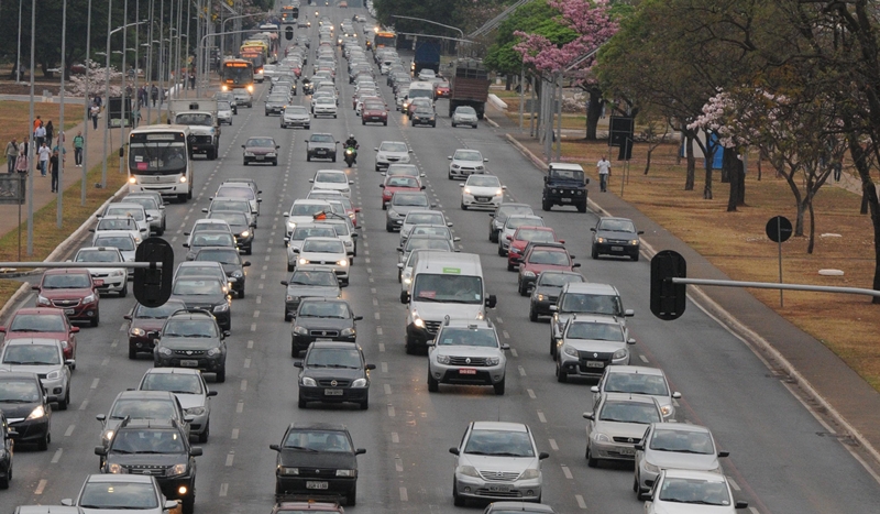 BRASIL: Exportações de veículos brasileiros têm queda de 35% no ano