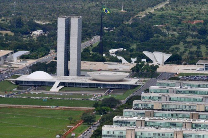 FUNCIONALISMO: União autoriza retomada do trabalho presencial dos servidores