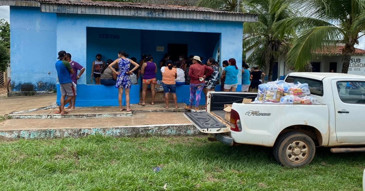 GUAJARÁ-MIRIM: Famílias recebem cestas básicas através de emenda do deputado estadual Jair Montes