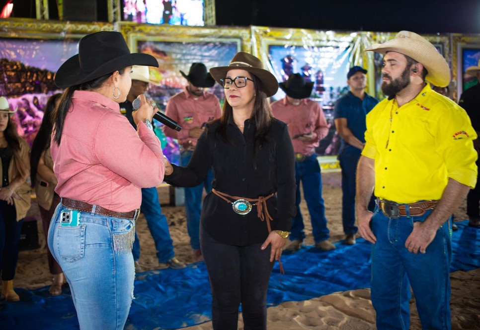 ROSANGELA DONADON: 1º Circuito de Rodeio Sertanejo do Cone Sul arrecadou recursos para instituições