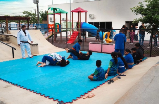 EM PORTO VELHO: Projeto Construindo Campeões atende 200 jovens na Praça CEU