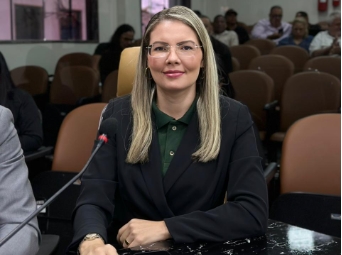 SOFIA ANDRADE: Vereadora cobra apuração e ressarcimento por obra na Estrada dos Periquitos