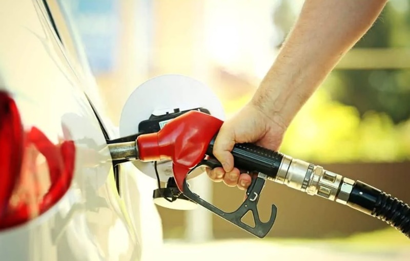 APERTO:  Preço da gasolina pode cair até R$ 1,65 com o teto do ICMS