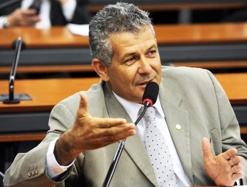 OPÇÃO: Deputado Léo Moraes seria alternativa de terceira via em RO