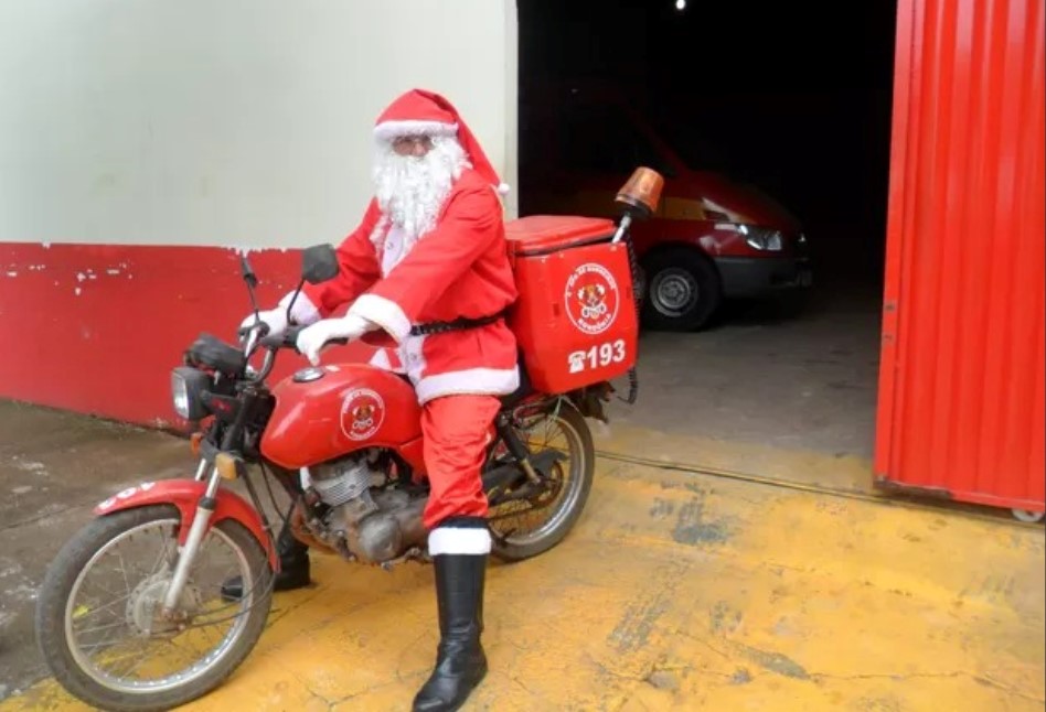 VILHENA: Bombeiros promovem campanha de Natal com Papai Noel e recebem cartinhas