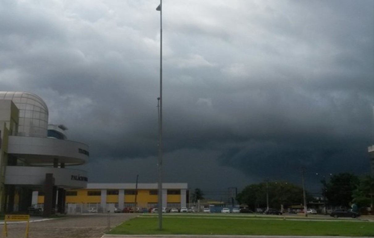 NA MESMA: Segunda-feira terá calor e pancadas de chuva em Rondônia