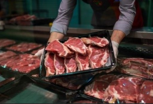 NA HORA DA COMPRA: Como saber se a carne está estragada no mercado para não cair em golpe