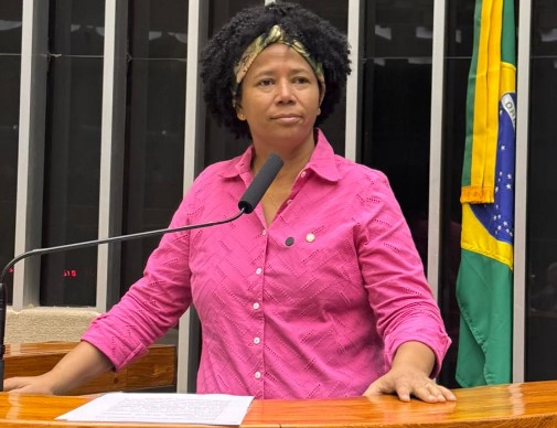 SILVIA CRISTINA: Deputada alerta para injustiça com professores do ex-território e pede ação