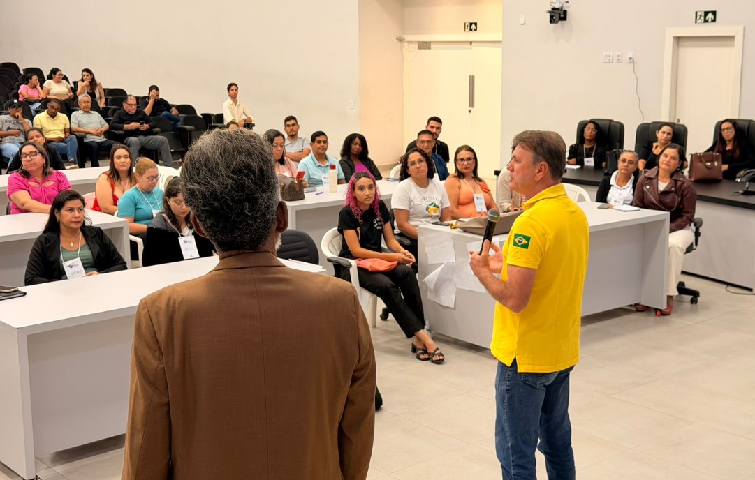LUIZINHO GOEBEL: Deputado viabiliza curso gratuito e participa da entrega de certificados