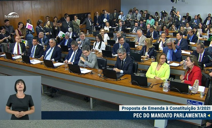 BARRADA: PEC da Blindagem é rejeitada e arquivada na CCJ do Senado