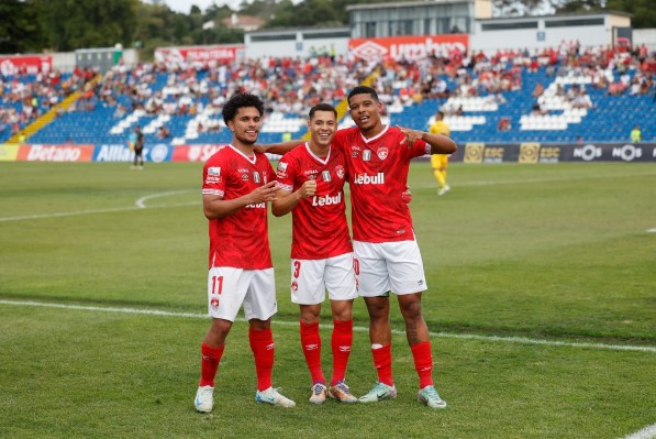 Grande arranque do Santa Clara na Primeira Liga