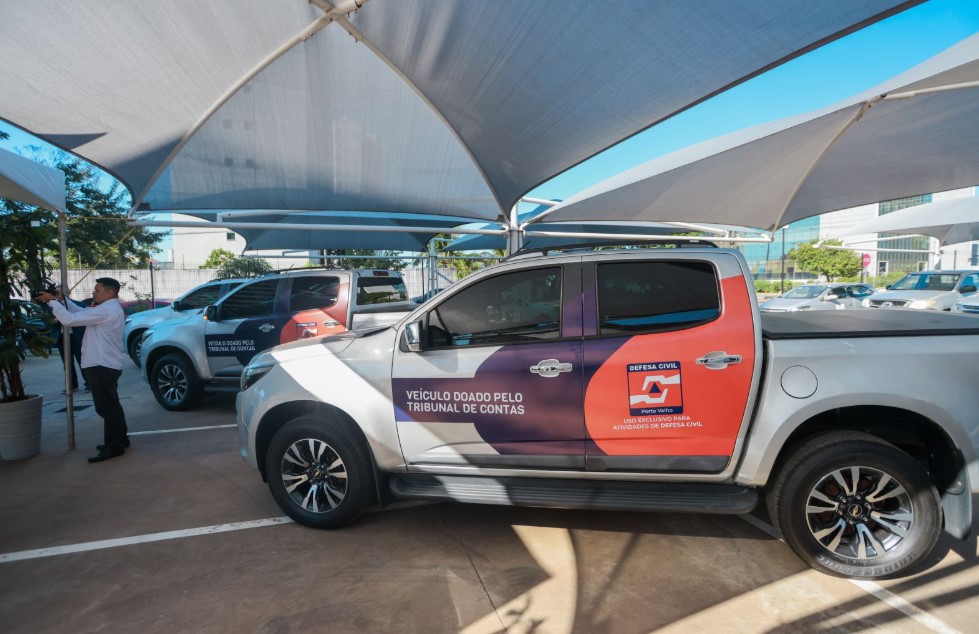 REFORÇO: Defesa Civil recebe quatro caminhonetes doadas pelo TCE-RO