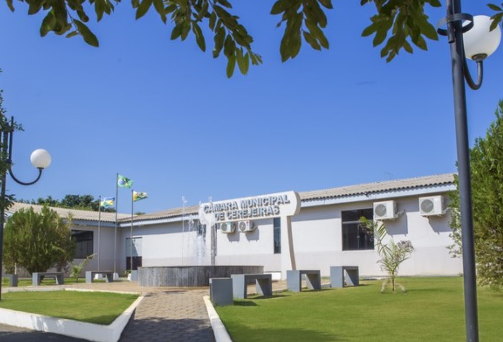 FALTA TRANSPARÊNCIA: Câmara de Cerejeiras não transmite sessão legislativa e causa repercussão