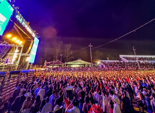 GRANDE SHOW: Dupla sertaneja Matogrosso & Mathias lota arena da Expojipa