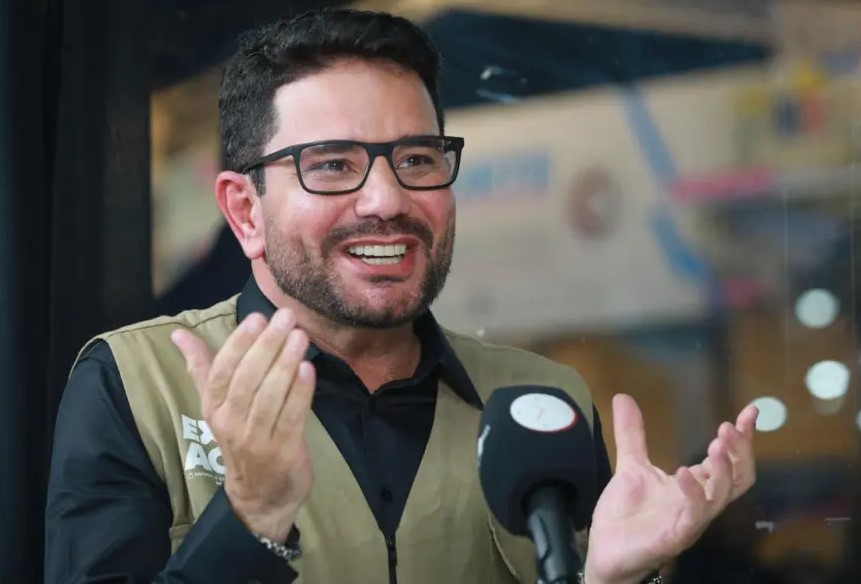 RECIPROCIDADE: Governador do Acre vai receber Lula com gravata vermelha