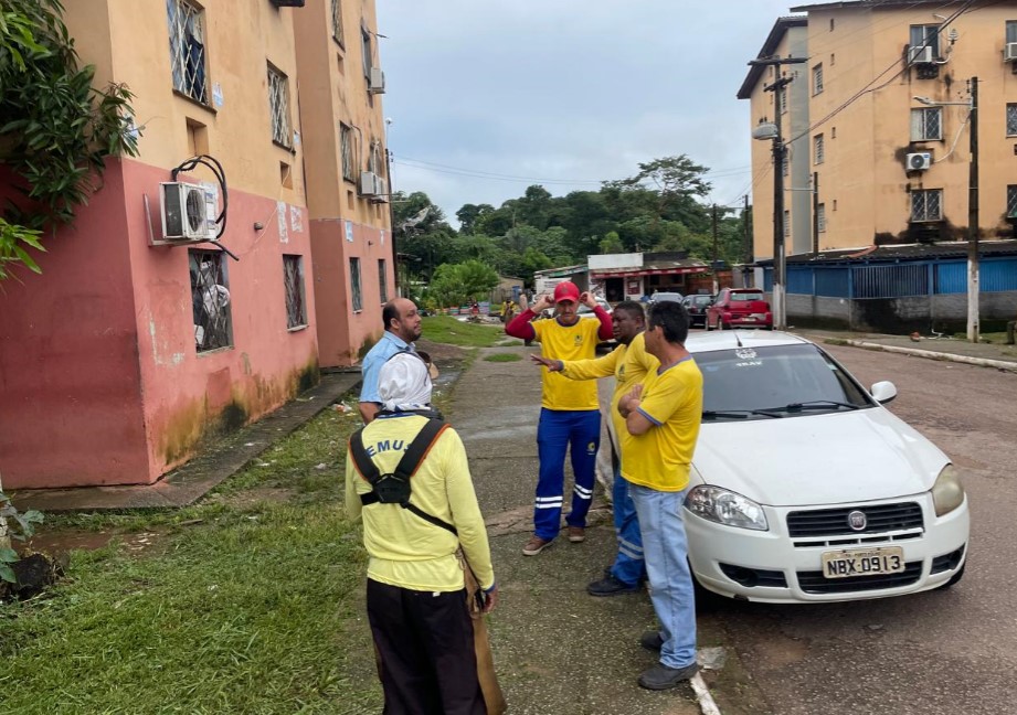 WANOEL MARTINS: Vereador acompanha trabalhos de limpeza urbana no bairro Triângulo