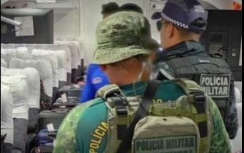 'PASSEANDO': Empresário é flagrado com um milhão de reais em mochila