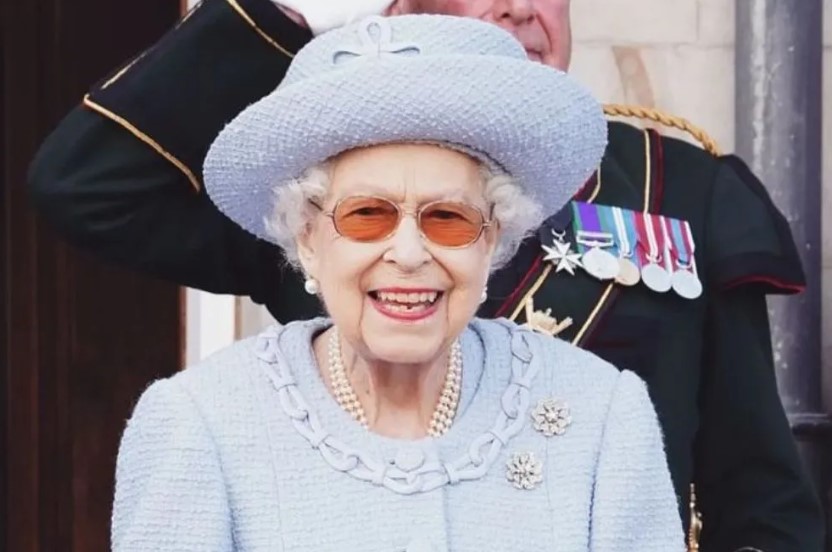FIM DE UMA ERA: Rainha Elizabeth II morre aos 96 anos