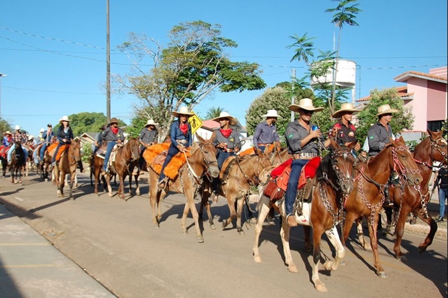 COLORADO DO OESTE: 35ª Expocol inicia na quarta-feira com tradicional cavalgada