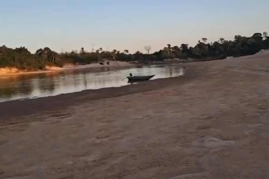 VEJA O VÍDEO: Rio Machado seca rápido e surgem enormes blocos de areias