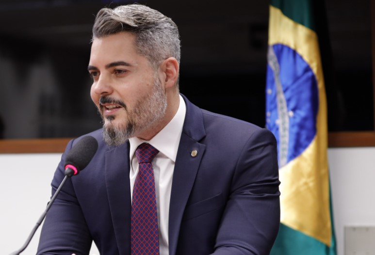 THIAGO FLORES: Deputado conquista doação de equipamentos eletrônicos para o INSS RO