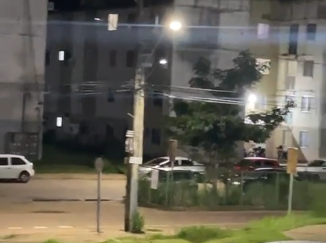 MORAR MELHOR: Vídeo flagra momento de tiroteio em condomínio na capital 