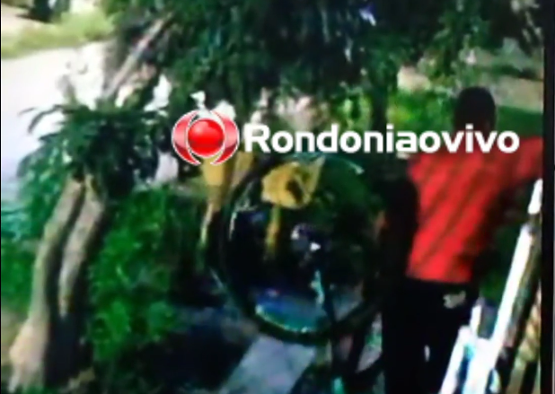VÍDEO: Ladrão é flagrado furtando bicicleta por cima de portão de residência 