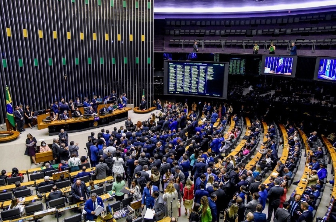 PROGRESSÃO DE REGIME: PL da Dosimetria pode reduzir penas até para crimes hediondos, diz especialista