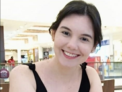 Criança precisa ser criança - por Larina Rosa