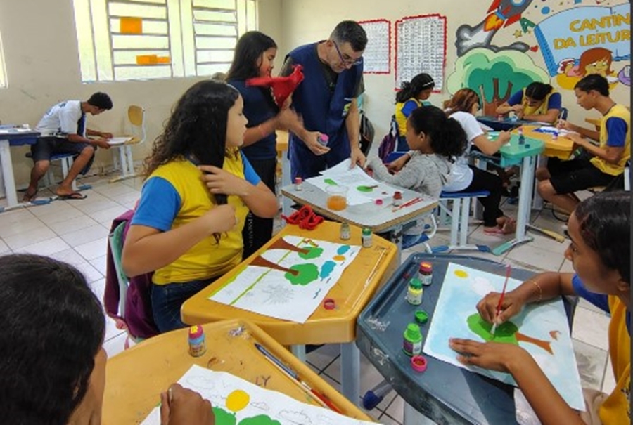 PROJETO CULTURAL: Flávio Dutka realiza primeira exposição de artes na Resex do Lago do Cuniã
